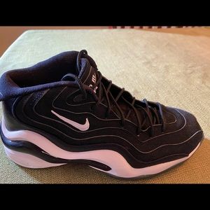 Men’s Nike Air Zoom Flight 96 Sneakers